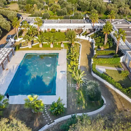 Alluring In With Swimming Pool Vila Ostuni